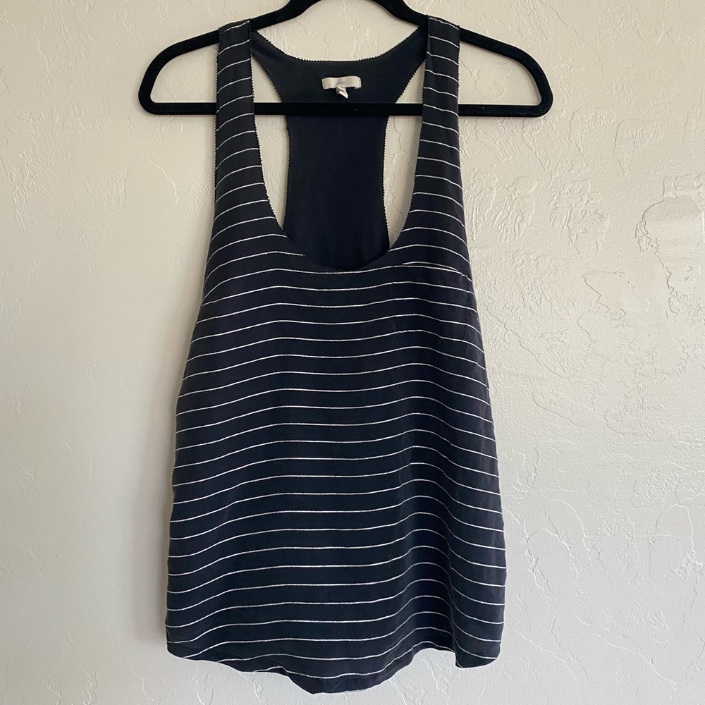 Joie black and silver tank